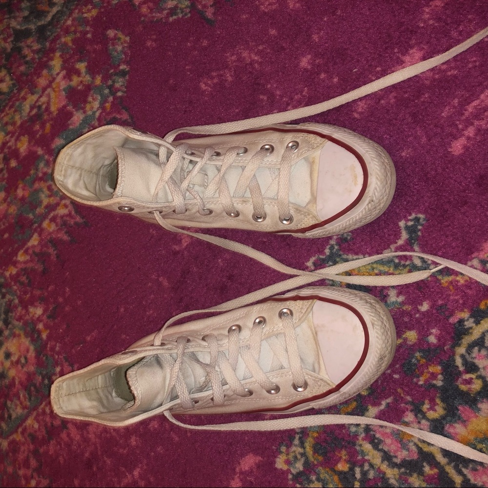 WHITE CONVERSE — OPEN TO OFFERS